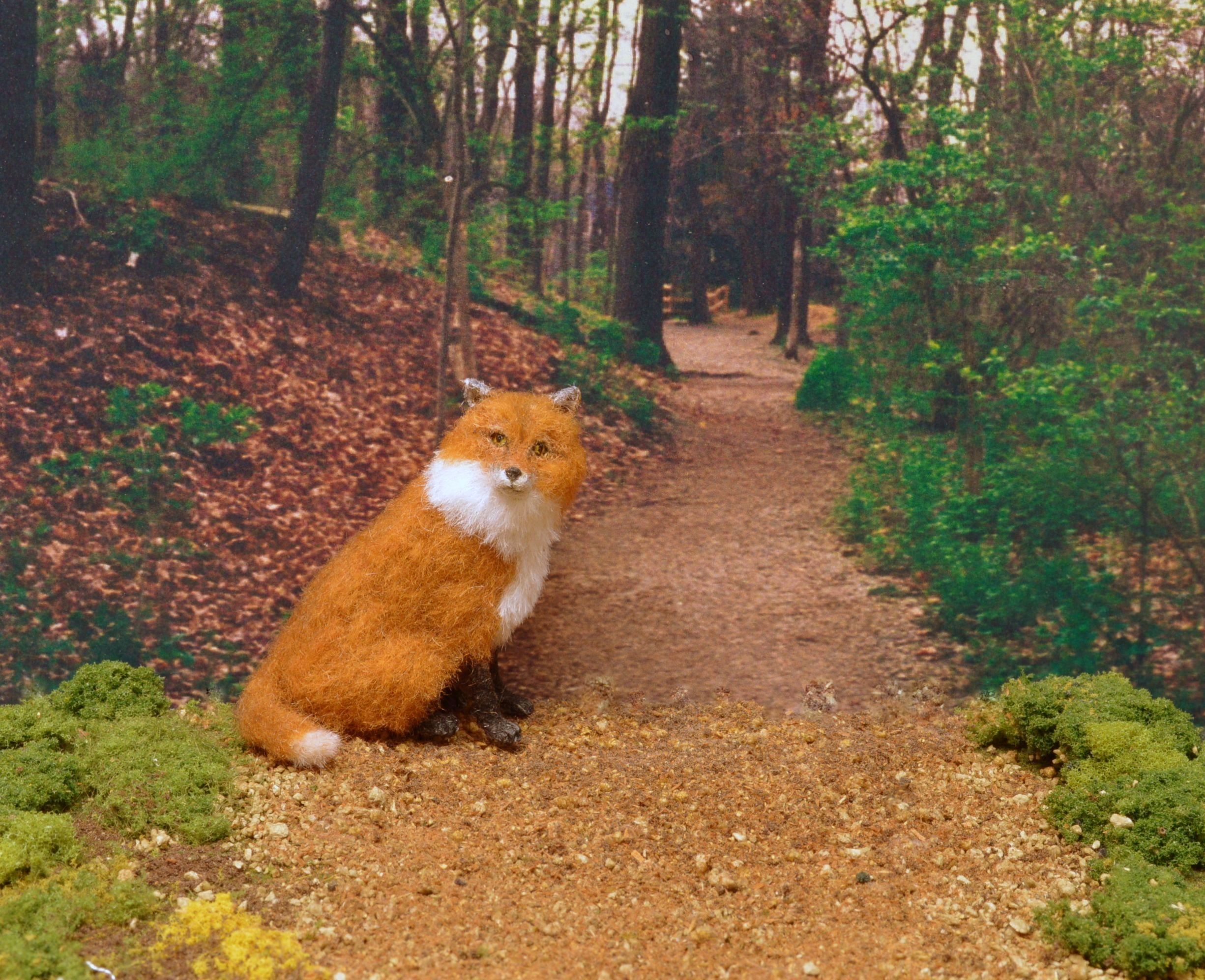 Hand 



carved furred realistic OOAK dollhouse miniature red fox